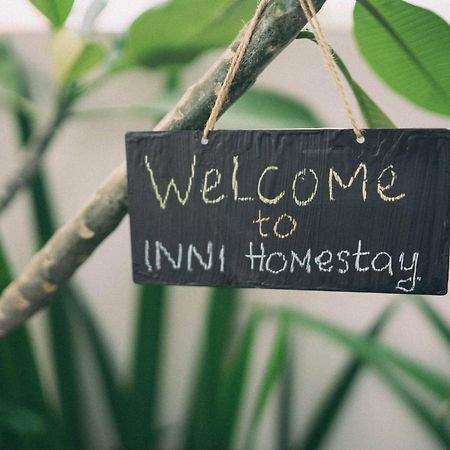 Inni Homestay Malang Buitenkant foto