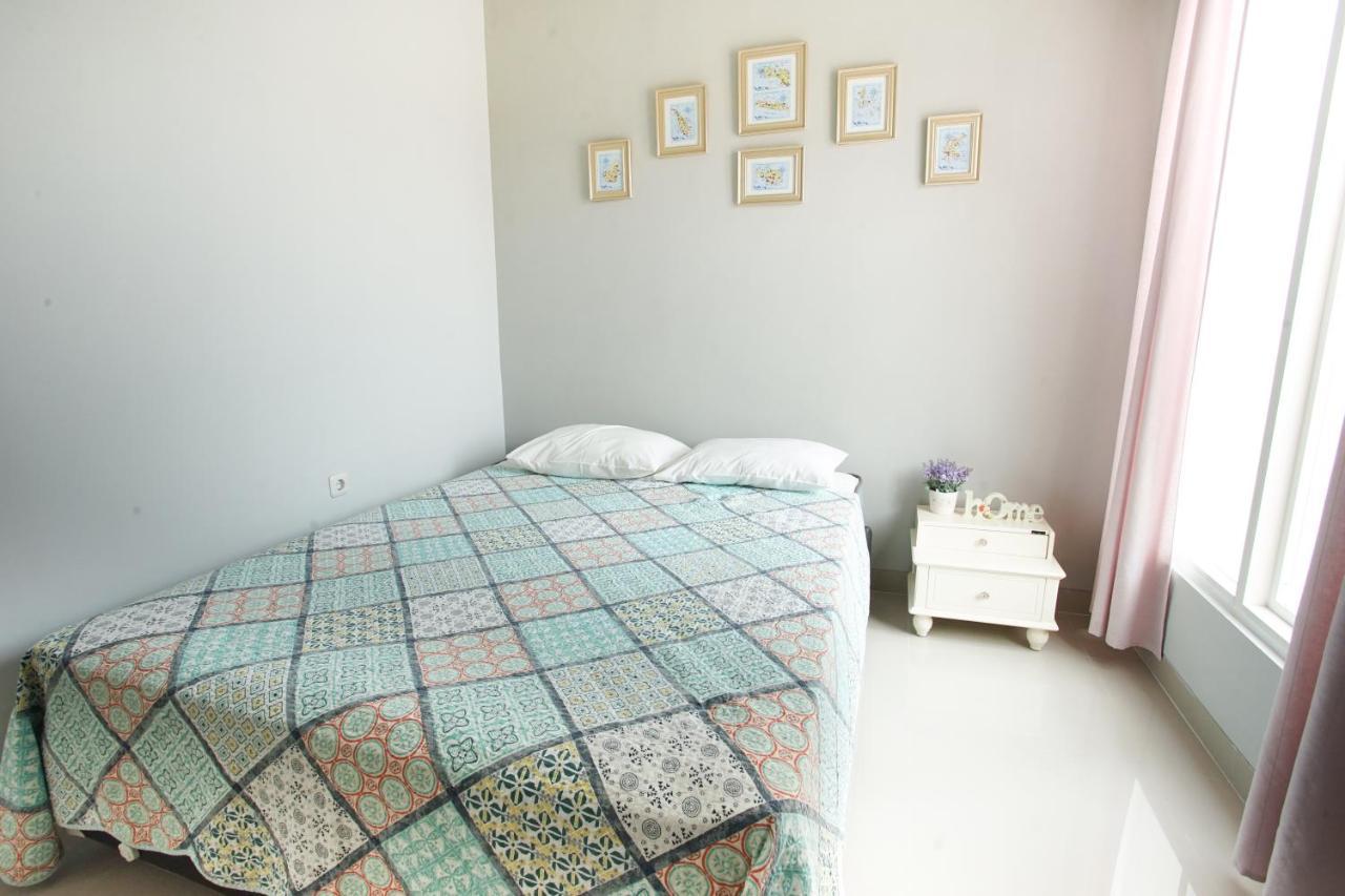 Inni Homestay Malang Buitenkant foto