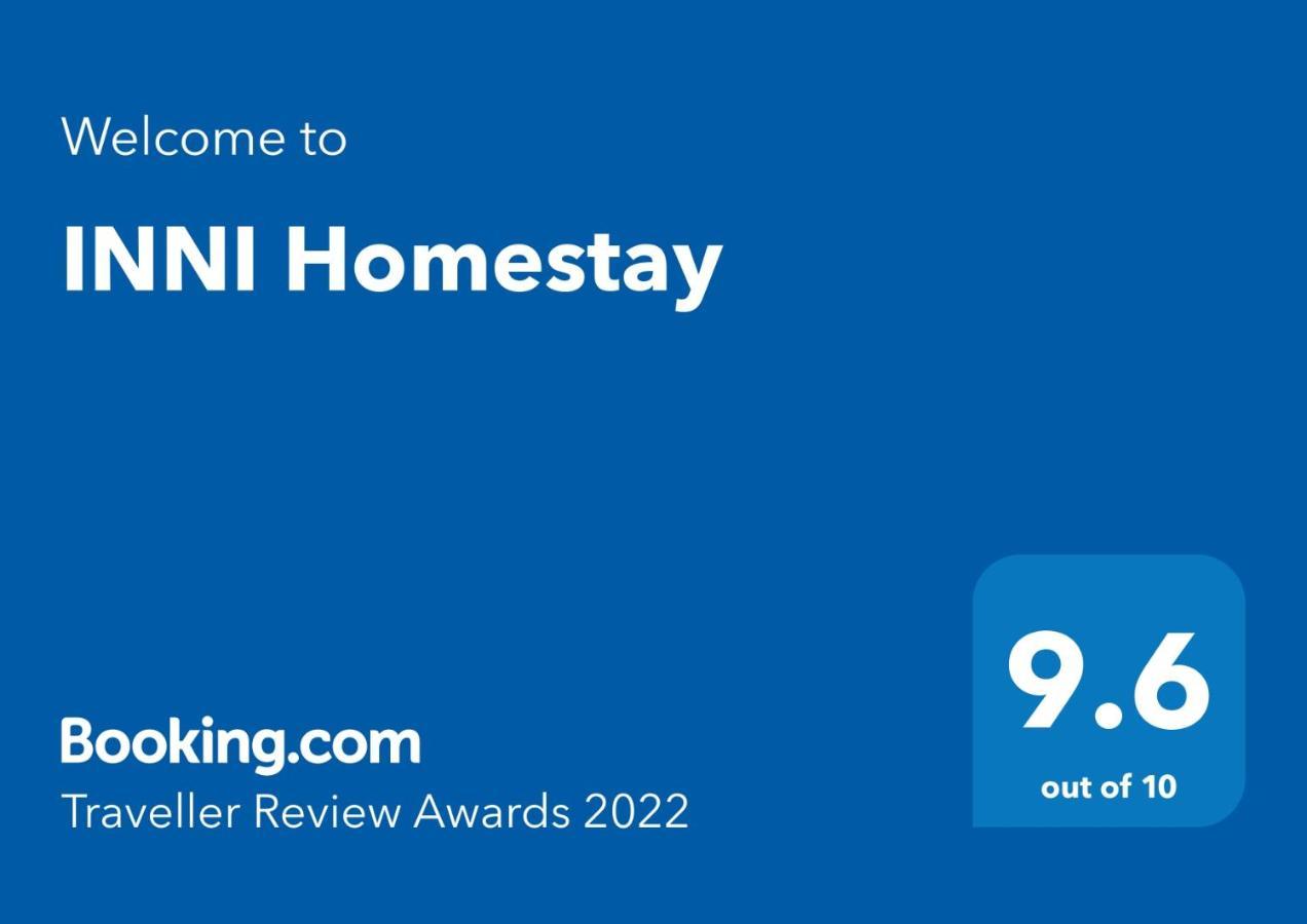 Inni Homestay Malang Buitenkant foto