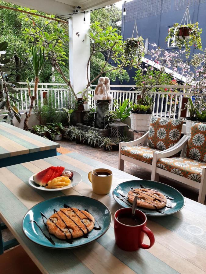 Inni Homestay Malang Buitenkant foto