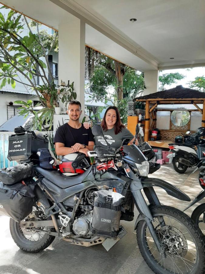 Inni Homestay Malang Buitenkant foto