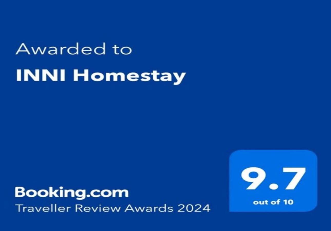 Inni Homestay Malang Buitenkant foto