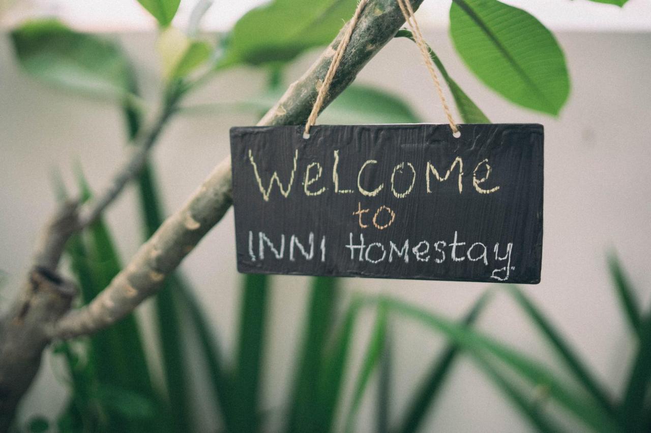 Inni Homestay Malang Buitenkant foto