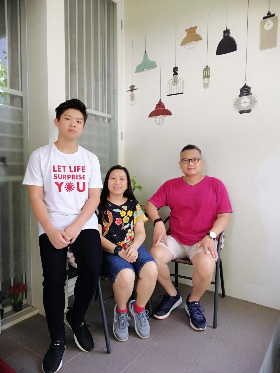 Inni Homestay Malang Buitenkant foto