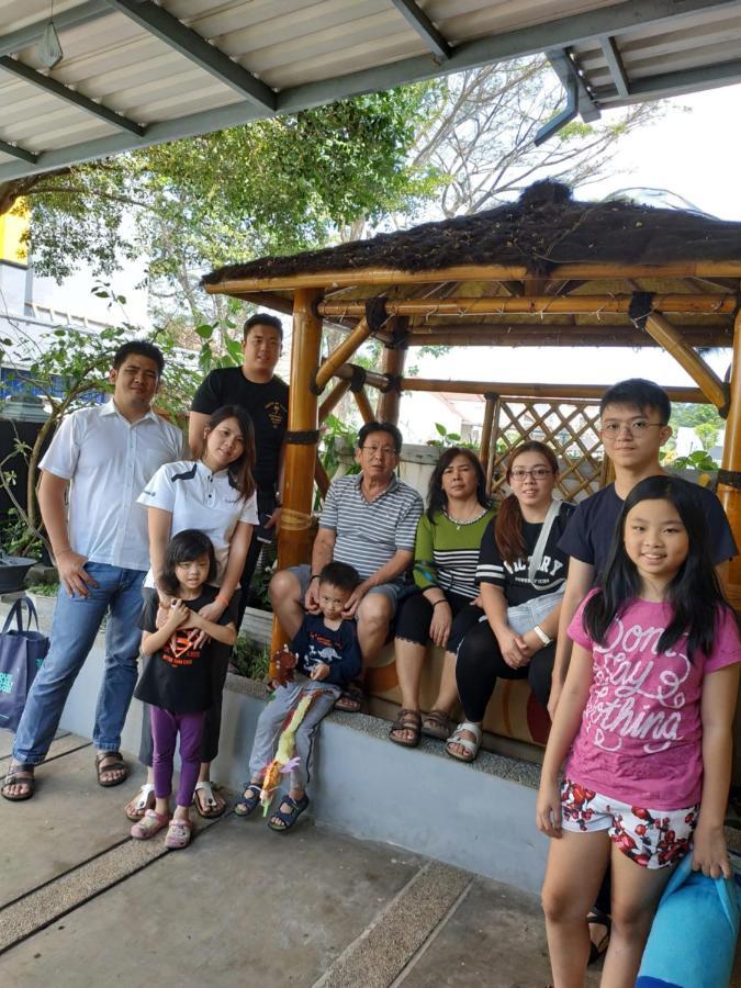 Inni Homestay Malang Buitenkant foto